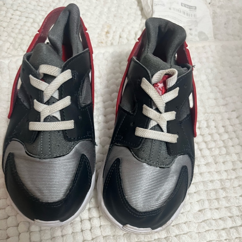 Nike sneakers size 10us